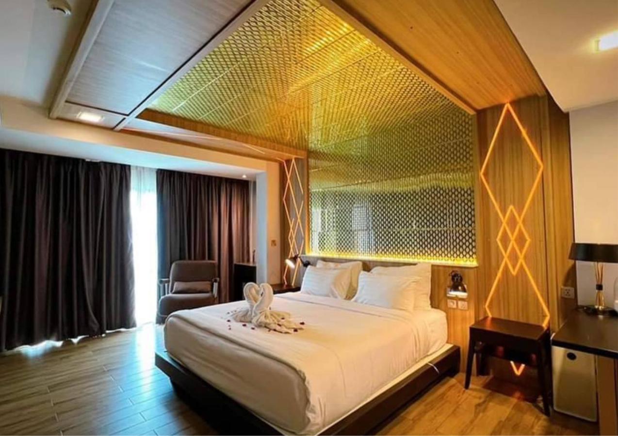 Holatel Hotel Phitsanulok Exterior photo