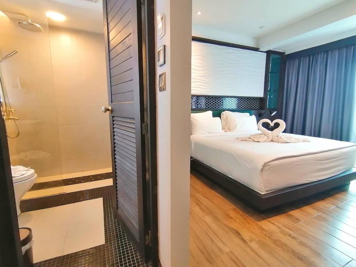 Holatel Hotel Phitsanulok Exterior photo